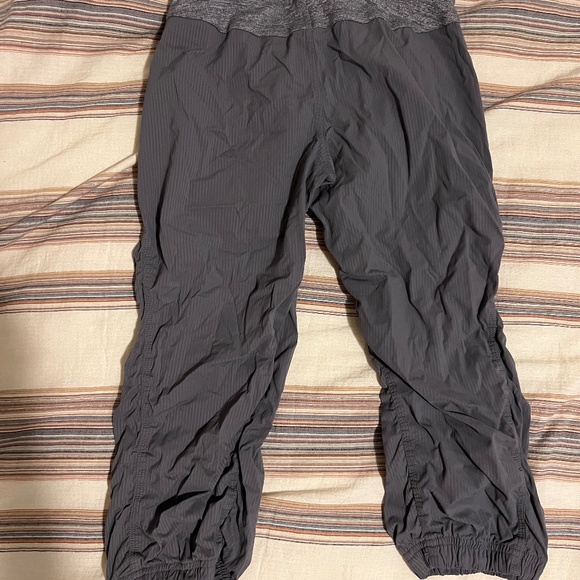Iviva Size 10 Cropped Pants - Picture 3 of 3